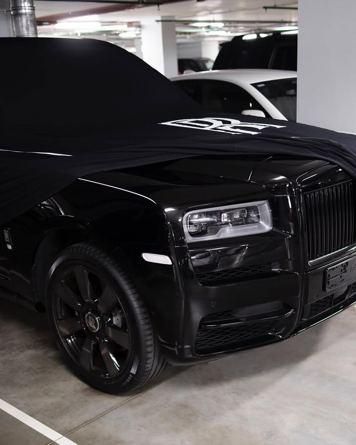 Housse imprimée Rolls Royce Cullinan Noir