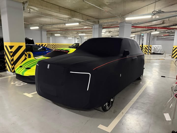 Housse imprimée Rolls-Royce Cullinan Série 2